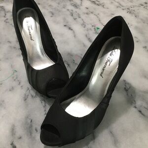 Lulu Townsend Black peep toe, satin 4 inch heels size 8